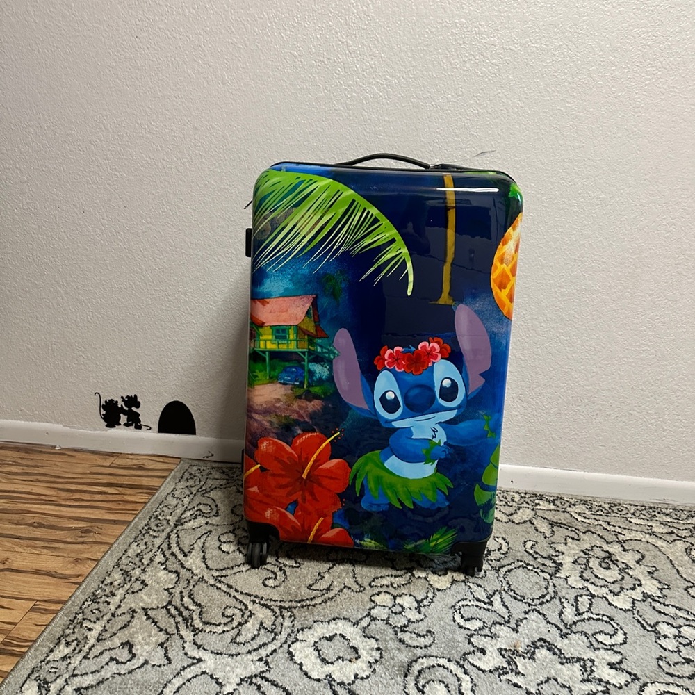 Disney Stitch 24 in rolling suitcase